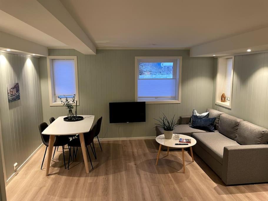 Lofoten - New Apartment, Close To Airport. Лекнес Экстерьер фото